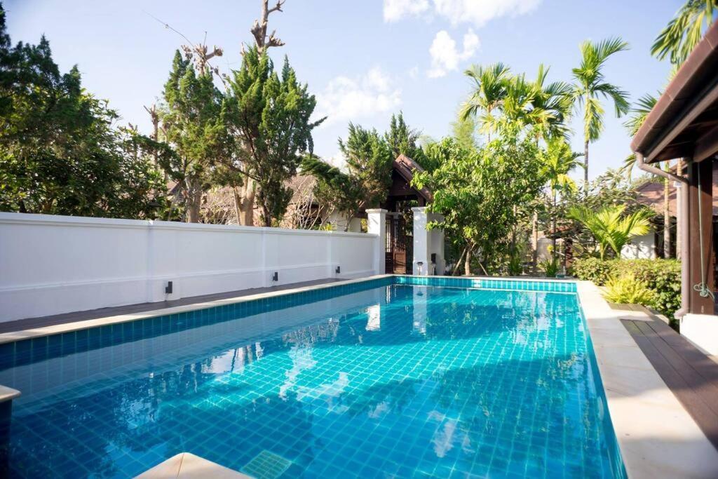 Sclass Villa & Swimming Pool , 10 Min From Airport شيانغ ماي المظهر الخارجي الصورة