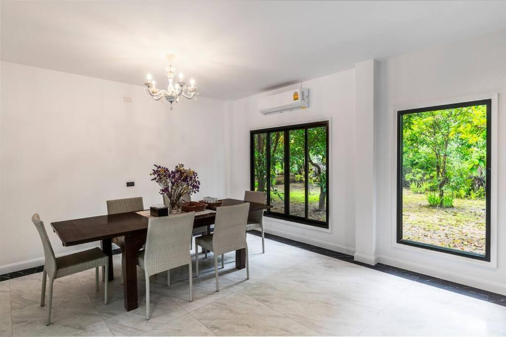 Sclass Villa & Swimming Pool , 10 Min From Airport شيانغ ماي المظهر الخارجي الصورة